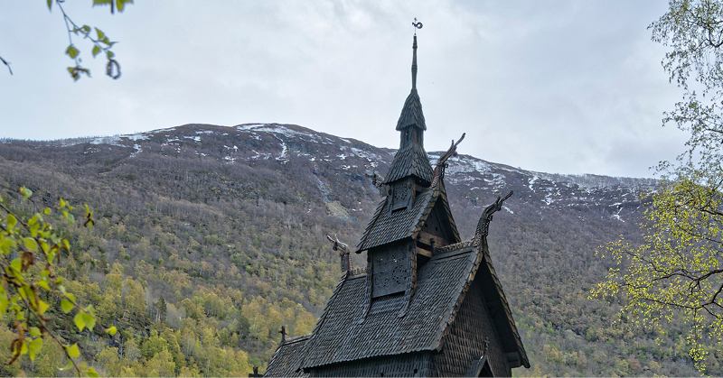 Bilde av stavkirke