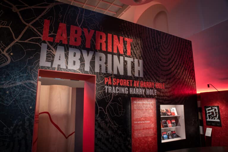 Pressebilde til utstilling: «Labyrint. På sporet av Harry Hole» Foto: Gorm K. Gaare/Nasjonalbiblioteket