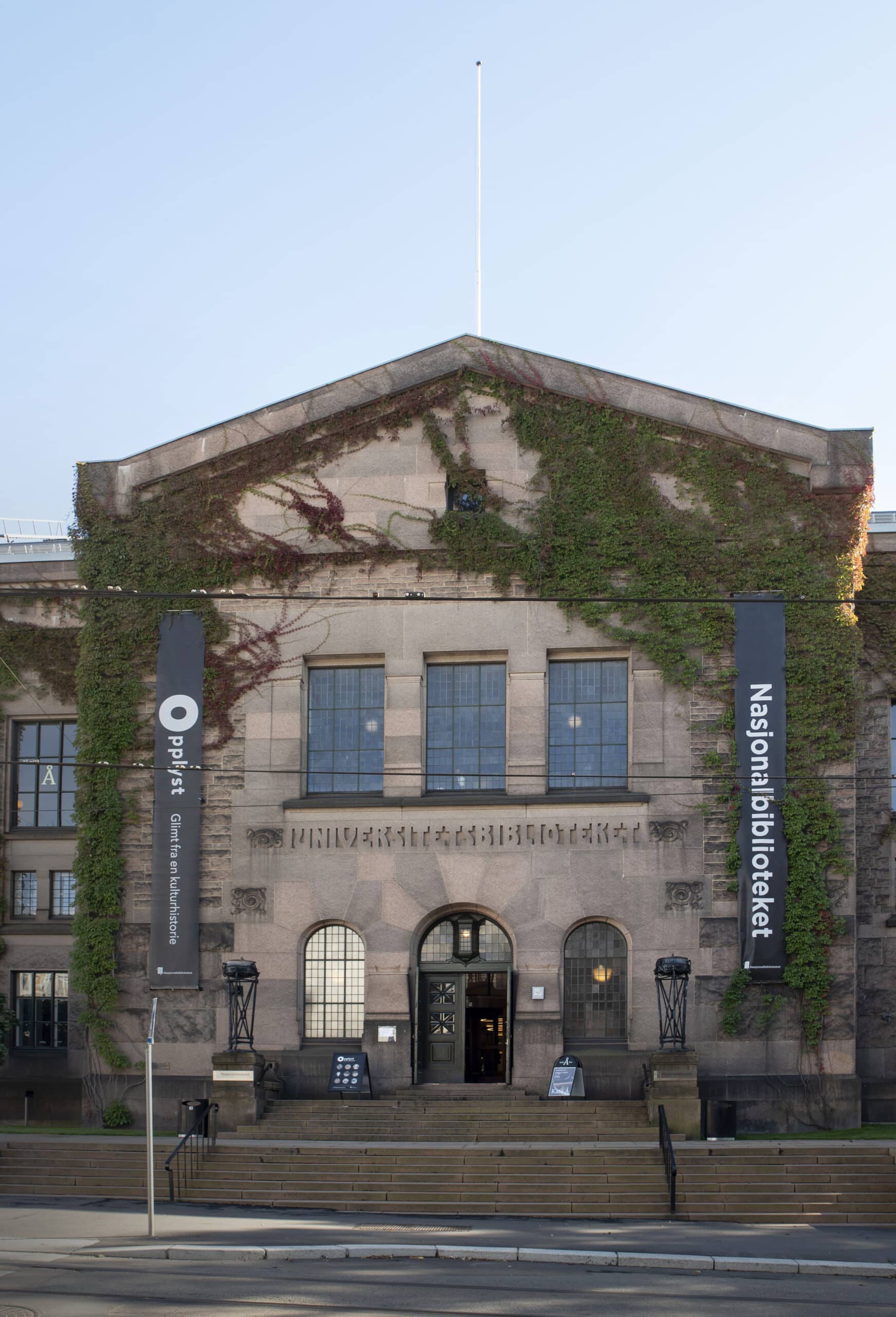 Nasjonalbiblioteket i Oslo, fasade. eksteriør, hovedbygg. 