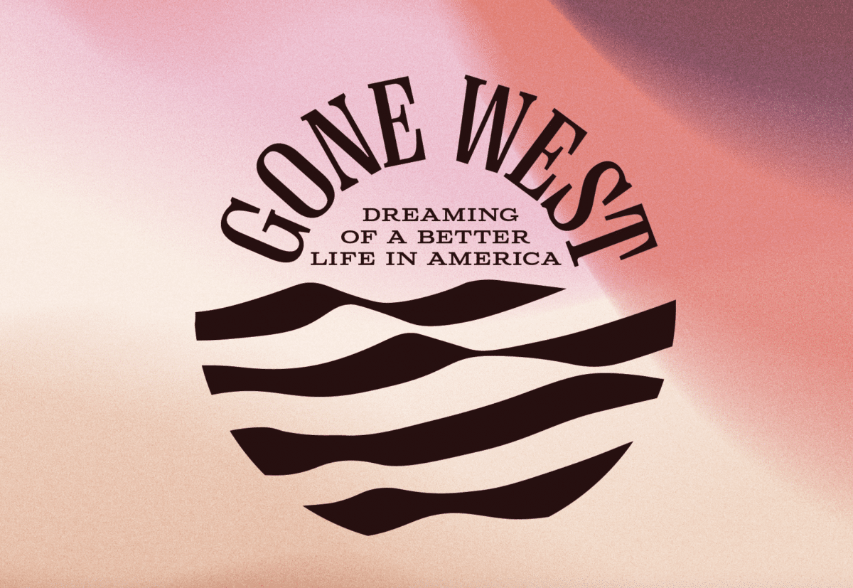 En rund utstillingslogo i midten av bildet med teksten Gone West. Dreaming of a Better Life in America. 