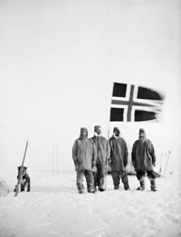 Roald Amundsen mfl., 1911